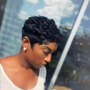 Meet your Posher, Timia